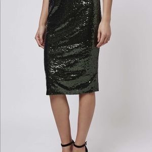 🆕 W TAGS NEVER WORN, Green sequin pencil skirt